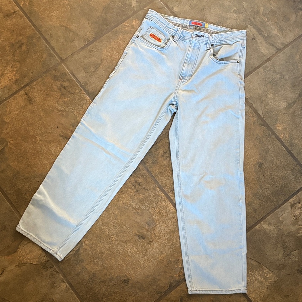 High Rise Light Blue Jeans - Picture 6 of 7